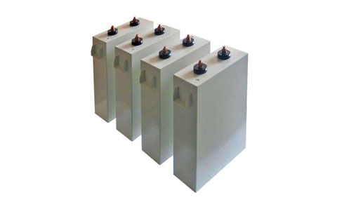 電容分別在直流、交流電路中，是如何充電放電的呢?